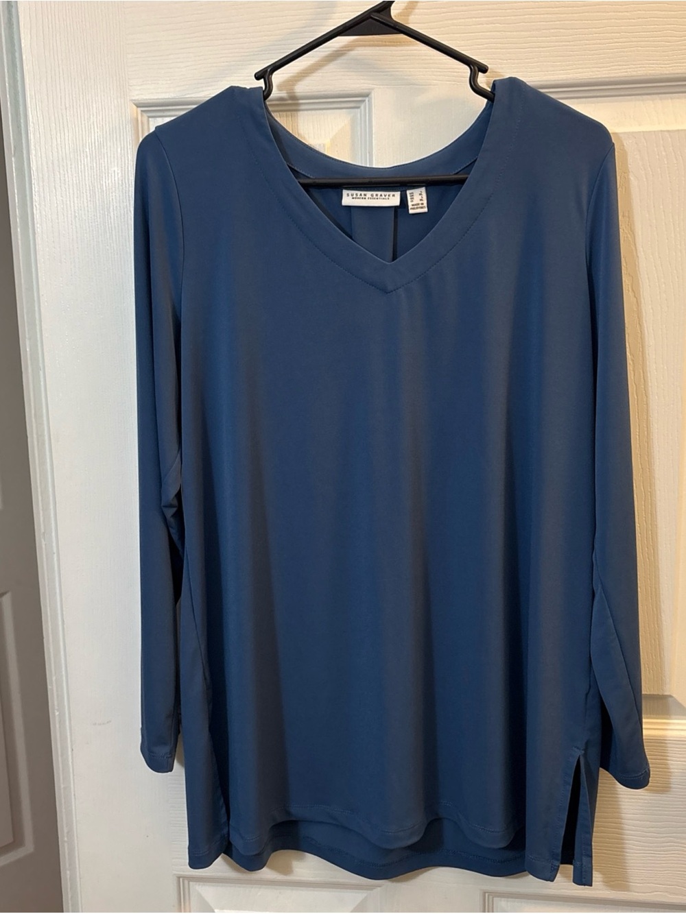 Susan Graver Blue V-Neck Long Sleeve Tunic Top